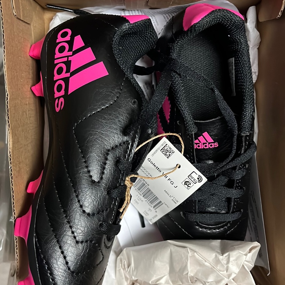 Size 12 Goleta girls cleats